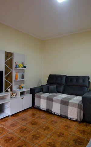 Casa para alugar com 85m², 2 quartos e 2 vagasSala