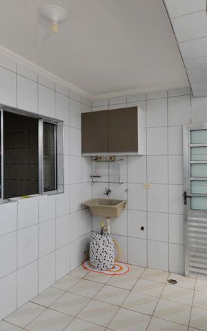 Casa para alugar com 85m², 2 quartos e 2 vagasÁrea de Serviço