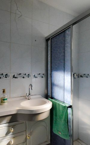 Casa para alugar com 85m², 2 quartos e 2 vagasBanheiro