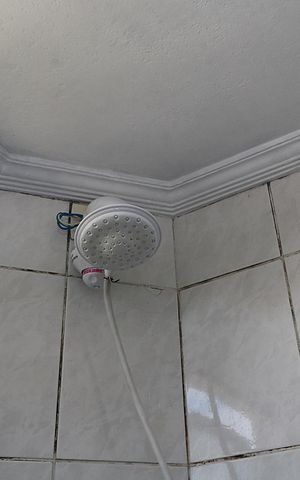 Apartamento à venda com 75m², 2 quartos e 1 vagaBanheiro da Suíte - Chuveiro