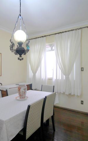 Casa à venda com 357m², 8 quartos e 3 vagasSala de Jantar