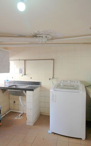 Casa à venda com 357m², 8 quartos e 3 vagasLavanderia