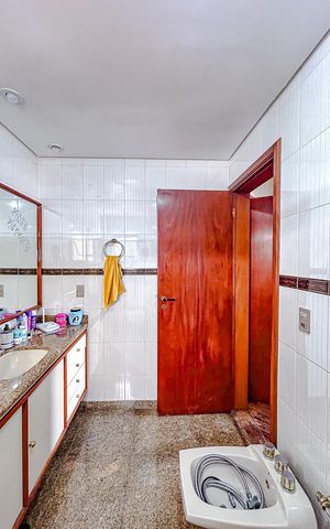 Apartamento à venda com 200m², 3 quartos e 2 vagasBanheiro da Suíte 3