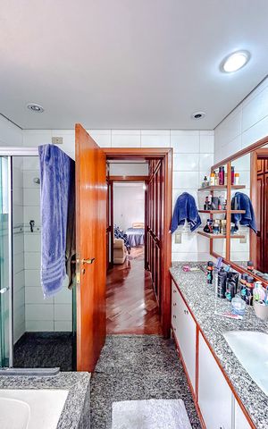 Apartamento à venda com 200m², 3 quartos e 2 vagasBanheiro da Suíte 1