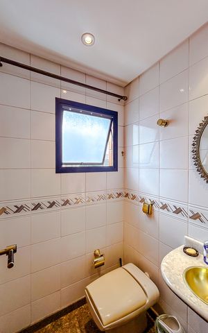 Apartamento à venda com 200m², 3 quartos e 2 vagasLavabo