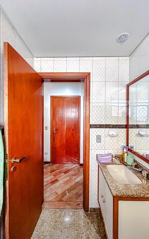 Apartamento à venda com 200m², 3 quartos e 2 vagasBanheiro da Suíte 2