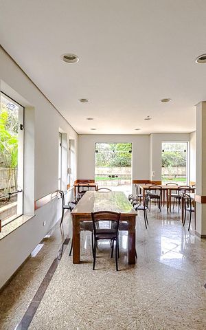 Apartamento à venda com 200m², 3 quartos e 2 vagasÁrea comum - Salão de festas