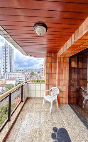 Apartamento à venda com 200m², 3 quartos e 2 vagasVaranda