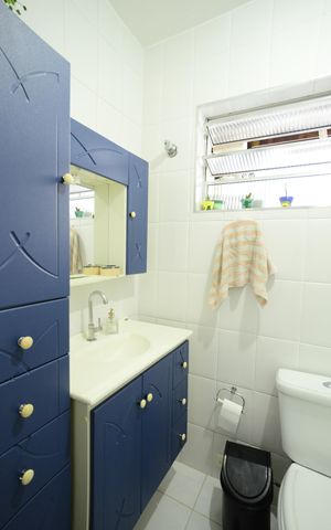 Casa à venda com 180m², 4 quartos e 1 vagaBanheiro
