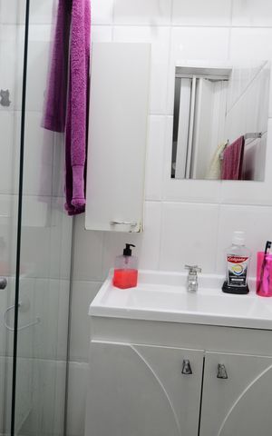 Casa à venda com 180m², 4 quartos e 1 vagaBanheiro de Serviço