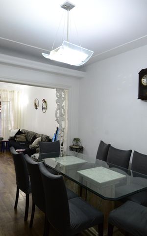 Casa à venda com 180m², 4 quartos e 1 vagaSala