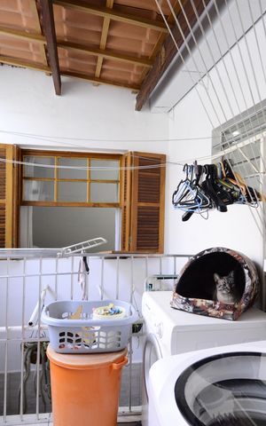 Casa à venda com 180m², 4 quartos e 1 vagaÁrea de Serviço