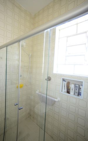 Casa à venda com 180m², 4 quartos e 1 vagaSuíte