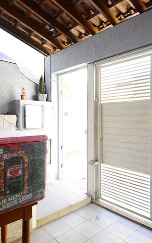 Casa à venda com 180m², 4 quartos e 1 vagaGaragem
