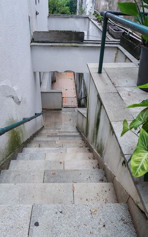 Casa de condomínio à venda com 958m², 6 quartos e 6 vagas Casa de condomínio à venda com 958m², 6 quartos e 6 vagasÁrea externa