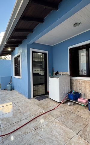 Casa à venda com 67m², 2 quartos e 1 vaga Casa à venda com 67m², 2 quartos e 1 vagaÁrea de Serviço