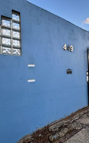 Casa à venda com 67m², 2 quartos e 1 vaga Casa à venda com 67m², 2 quartos e 1 vagaPlaquinha