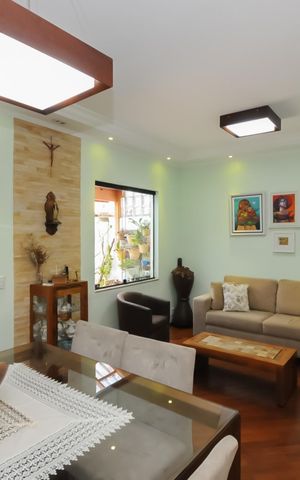 Casa de condomínio à venda com 115m², 3 quartos e 2 vagasSala