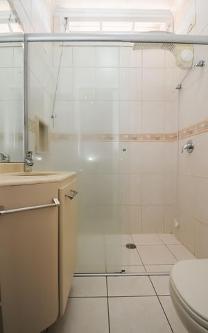 Casa de condomínio à venda com 115m², 3 quartos e 2 vagasBanheiro da Suíte