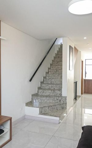 Casa para alugar com 140m², 3 quartos e 2 vagas Casa para alugar com 140m², 3 quartos e 2 vagasSala