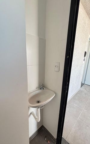 Apartamento à venda com 106m², 2 quartos e 2 vagas Apartamento à venda com 106m², 2 quartos e 2 vagasCobertura - Banheiro