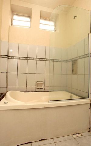 Apartamento à venda com 84m², 2 quartos e sem vagaBanheiro 1