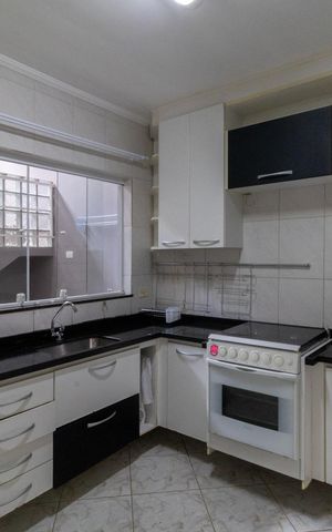 Casa à venda com 143m², 3 quartos e 2 vagas Casa à venda com 143m², 3 quartos e 2 vagasCozinha