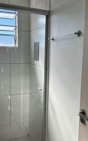 Casa de condomínio à venda com 48m², 2 quartos e 1 vaga Casa de condomínio à venda com 48m², 2 quartos e 1 vagaBanheiro