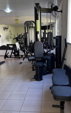 Casa de condomínio à venda com 48m², 2 quartos e 1 vaga Casa de condomínio à venda com 48m², 2 quartos e 1 vagaAcademia
