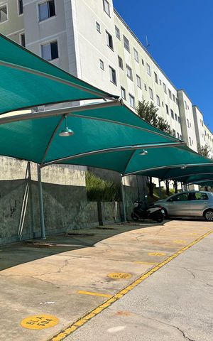 Casa de condomínio à venda com 48m², 2 quartos e 1 vaga Casa de condomínio à venda com 48m², 2 quartos e 1 vagaEstacionamento