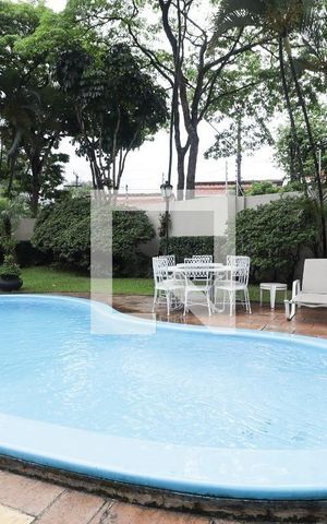 Apartamento à venda com 187m², 4 quartos e 3 vagasÁrea comum - Piscina