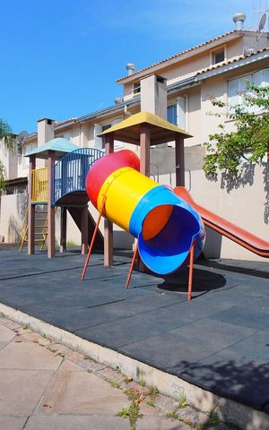 Casa de condomínio à venda com 87m², 3 quartos e 1 vagaÁrea comum - Playground