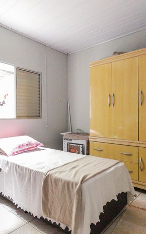 Casa à venda com 166m², 4 quartos e sem vagaQuarto 2 Casa 1