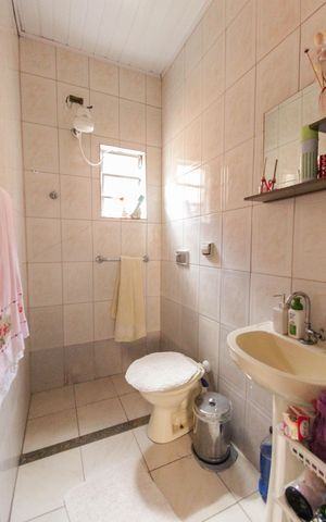 Casa à venda com 166m², 4 quartos e sem vagaBanheiro Casa 1