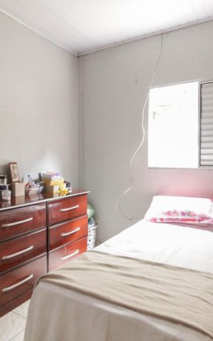 Casa à venda com 166m², 4 quartos e sem vagaQuarto 2 Casa 1