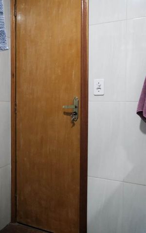 Casa à venda com 122m², 4 quartos e 1 vagaBanheiro 2
