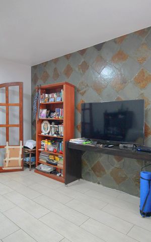 Casa à venda com 360m², 3 quartos e 2 vagasSala