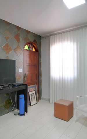 Casa à venda com 360m², 3 quartos e 2 vagasSala