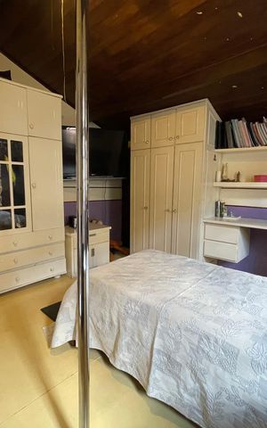 Casa à venda com 230m², 5 quartos e 3 vagas Casa à venda com 230m², 5 quartos e 3 vagasQuarto 4