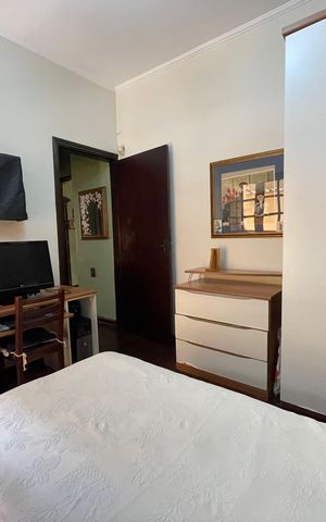 Casa à venda com 230m², 5 quartos e 3 vagas Casa à venda com 230m², 5 quartos e 3 vagasQuarto 3