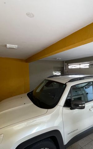 Casa à venda com 230m², 5 quartos e 3 vagas Casa à venda com 230m², 5 quartos e 3 vagasGaragem