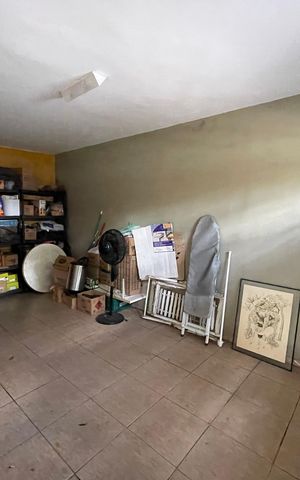 Casa à venda com 230m², 5 quartos e 3 vagas Casa à venda com 230m², 5 quartos e 3 vagasGaragem