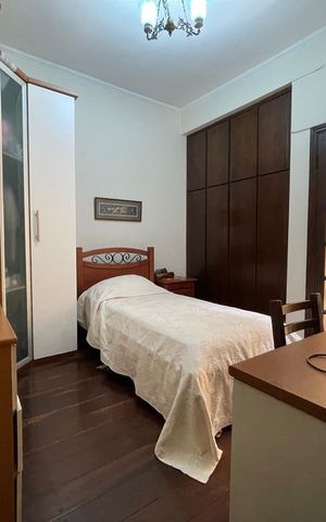 Casa à venda com 230m², 5 quartos e 3 vagas Casa à venda com 230m², 5 quartos e 3 vagasQuarto 3