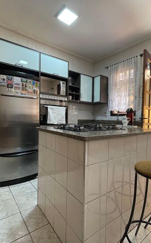 Casa à venda com 230m², 5 quartos e 3 vagas Casa à venda com 230m², 5 quartos e 3 vagasCozinha