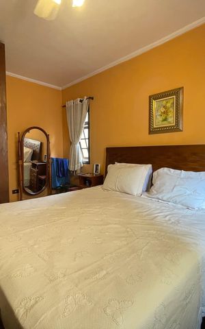 Casa à venda com 230m², 5 quartos e 3 vagas Casa à venda com 230m², 5 quartos e 3 vagasQuarto 5