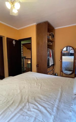 Casa à venda com 230m², 5 quartos e 3 vagas Casa à venda com 230m², 5 quartos e 3 vagasQuarto 5