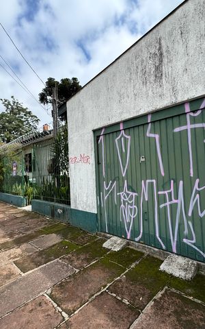 Casa à venda com 130m², 3 quartos e 1 vaga Casa à venda com 130m², 3 quartos e 1 vagaFachada