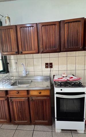 Casa à venda com 130m², 3 quartos e 1 vaga Casa à venda com 130m², 3 quartos e 1 vagaCozinha