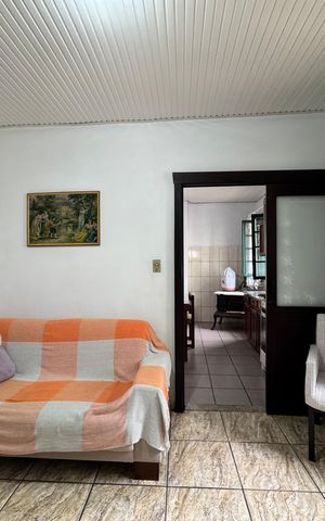 Casa à venda com 130m², 3 quartos e 1 vaga Casa à venda com 130m², 3 quartos e 1 vagaSala
