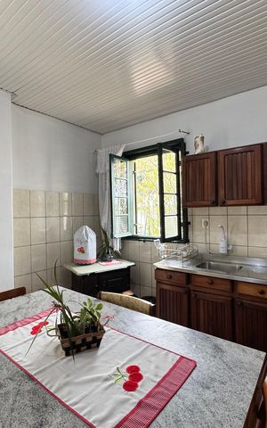Casa à venda com 130m², 3 quartos e 1 vaga Casa à venda com 130m², 3 quartos e 1 vagaCozinha